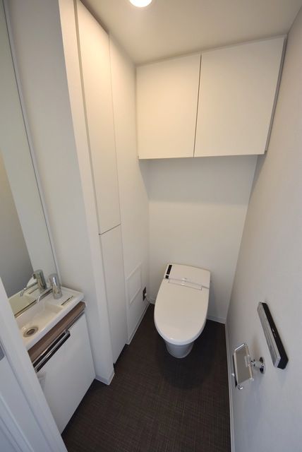 トイレ　※別部屋の参考写真です。