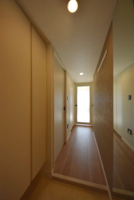 玄関　※別部屋の参考写真です。