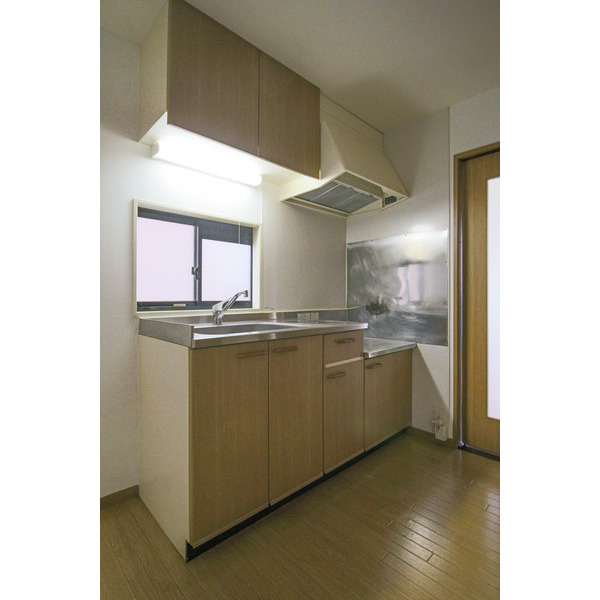 キッチン　同じ建物の別なお部屋