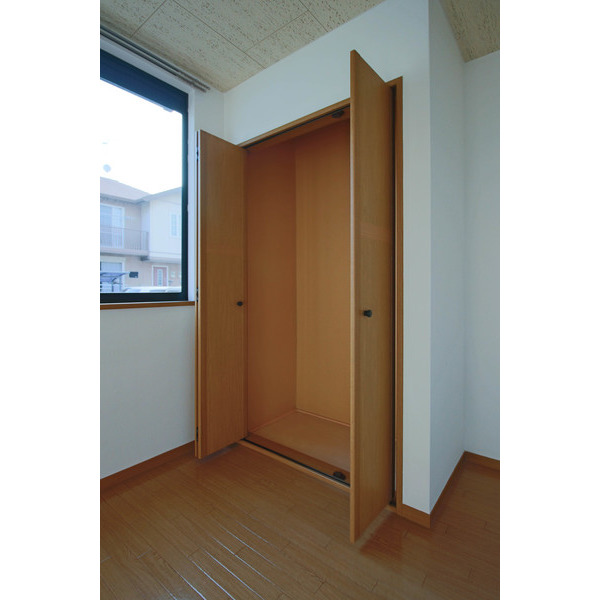 収納　同じ建物の別なお部屋