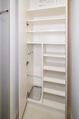 玄関　シンプルで使いやすい玄関です