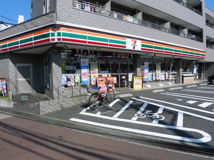 コンビニ　セブンイレブン（コンビニ）まで100m