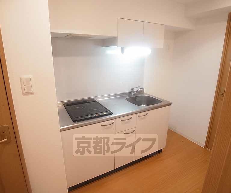 キッチン　ＩＨコンロでお掃除らくらくです。