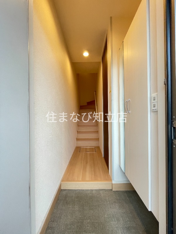 玄関　改装前（清掃前）