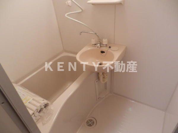 バス・シャワールーム　日々の疲れを癒すお風呂付です