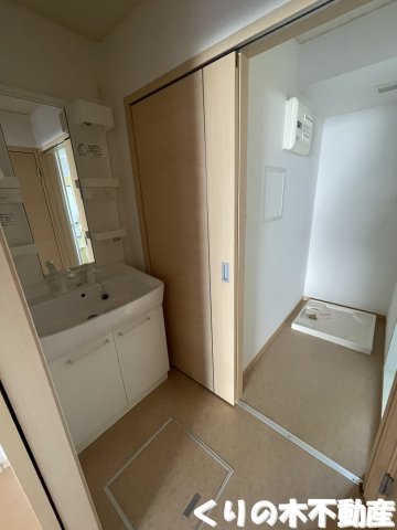 洗面設備　同タイプのお部屋です（現況を優先します）