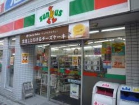 コンビニ　サンクス町屋店（コンビニ）まで95m