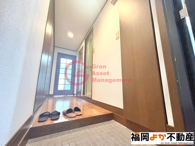 玄関　【福岡よか不動産】シンプルで使いやすい玄関です