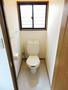 トイレ　★明るい窓付きのトイレです★