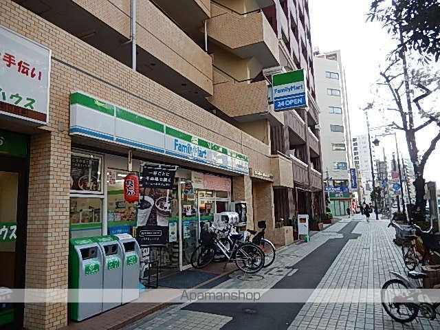 コンビニ　「ファミリーマート」（コンビニ）まで66m
