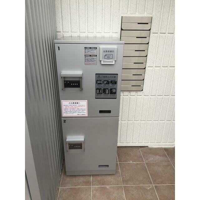 エントランス　宅配ボックス