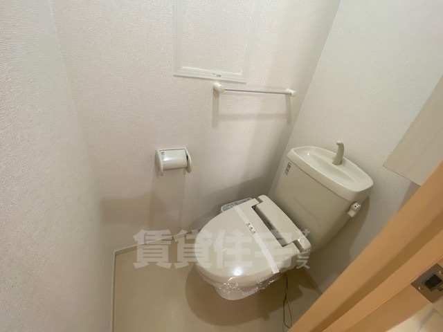 阪急京都線 南茨木駅 徒歩20分 2階建 築15年のトイレ写真