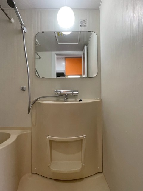 洗面設備　別部屋の参考写真です