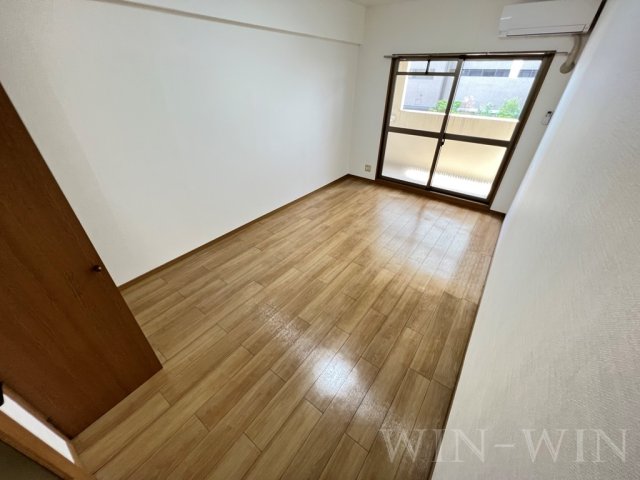 居室・リビング　イメージ（同建物内別部屋の写真です）
