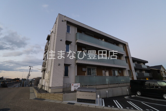 ココブランの外観写真