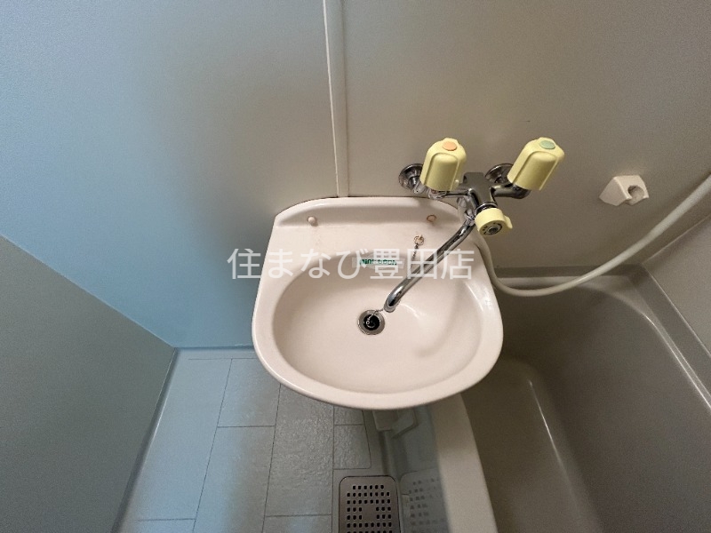 洗面設備　同型別部屋写真