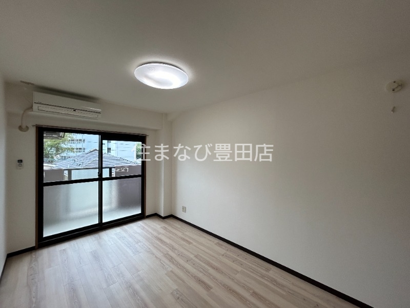 居室・リビング　同型別部屋写真