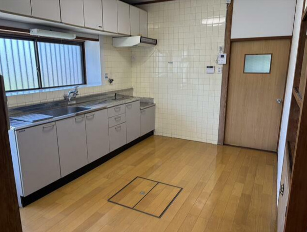 ＪＲ筑豊本線 若松駅 徒歩20分 2階建 築47年のキッチン写真