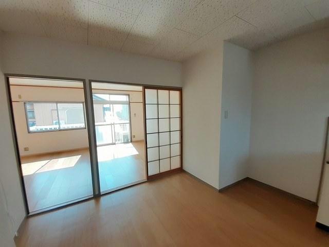 居室・リビング　オーキッド江島Ｂ