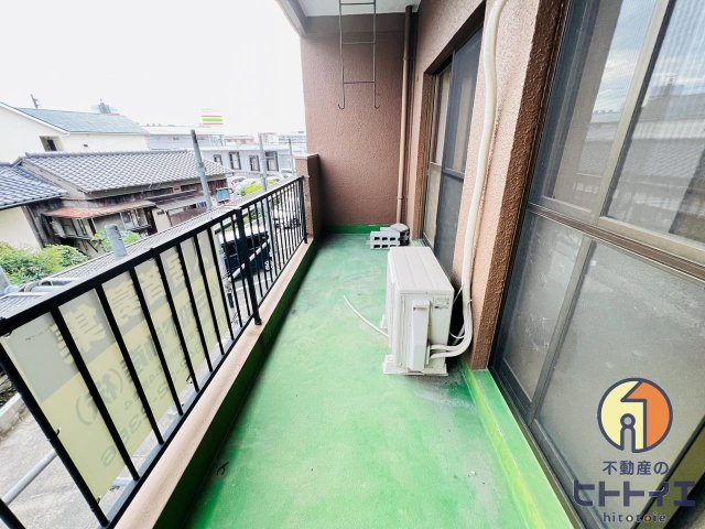 バルコニー　バルコニーがあります
