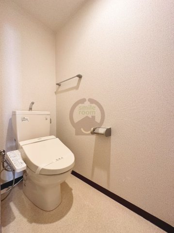 地下鉄四つ橋線 本町駅 徒歩10分 8階建 築22年のトイレ写真