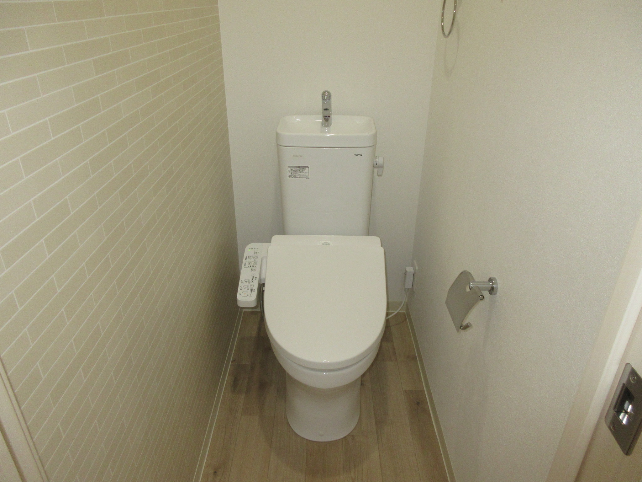 近鉄南大阪線 今川駅 徒歩9分 3階建 新築のトイレ写真