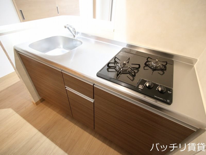 キッチン　※同型タイプ写真のため、現状優先。