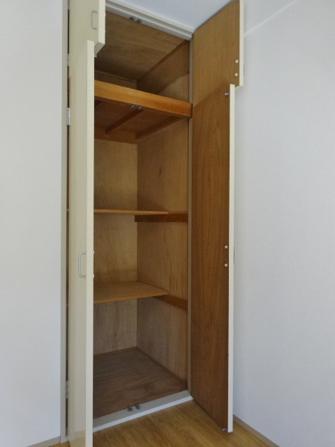 玄関　参考写真（同建物別部屋のものです）
