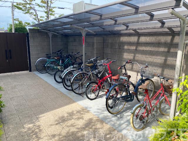 その他共有部分　屋根付き駐輪場