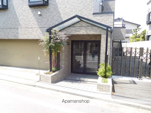 ＪＲ中央線 阿佐ケ谷駅 徒歩16分 3階建 築32年の外観写真