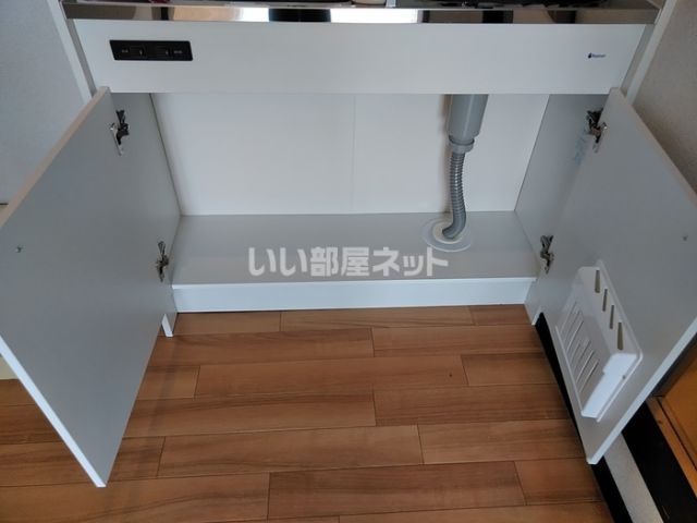 地下鉄御堂筋線 なかもず駅 徒歩6分 3階建 築37年の内装写真