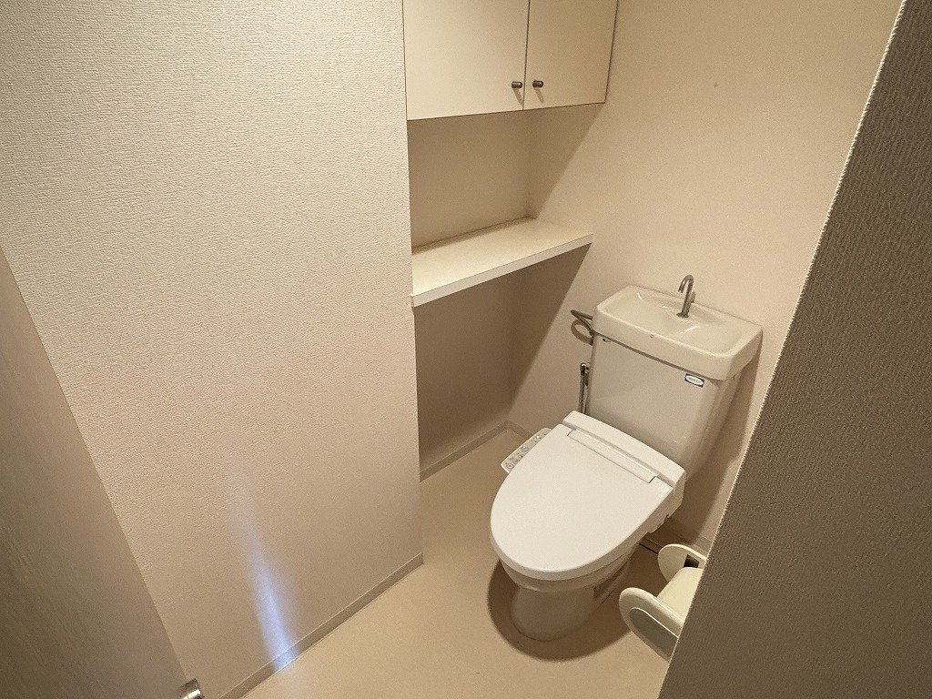 トイレ　トイレ内コンセントあります