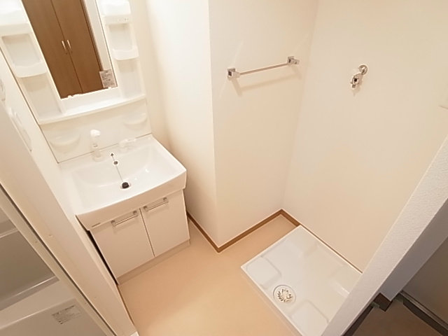 洗面設備　同一物件別部屋写真