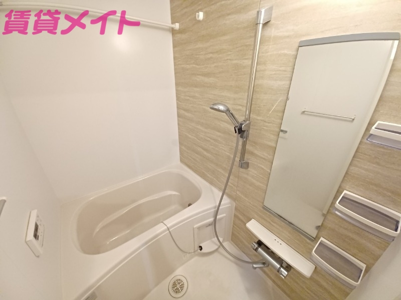バス・シャワールーム　別部屋参考写真です