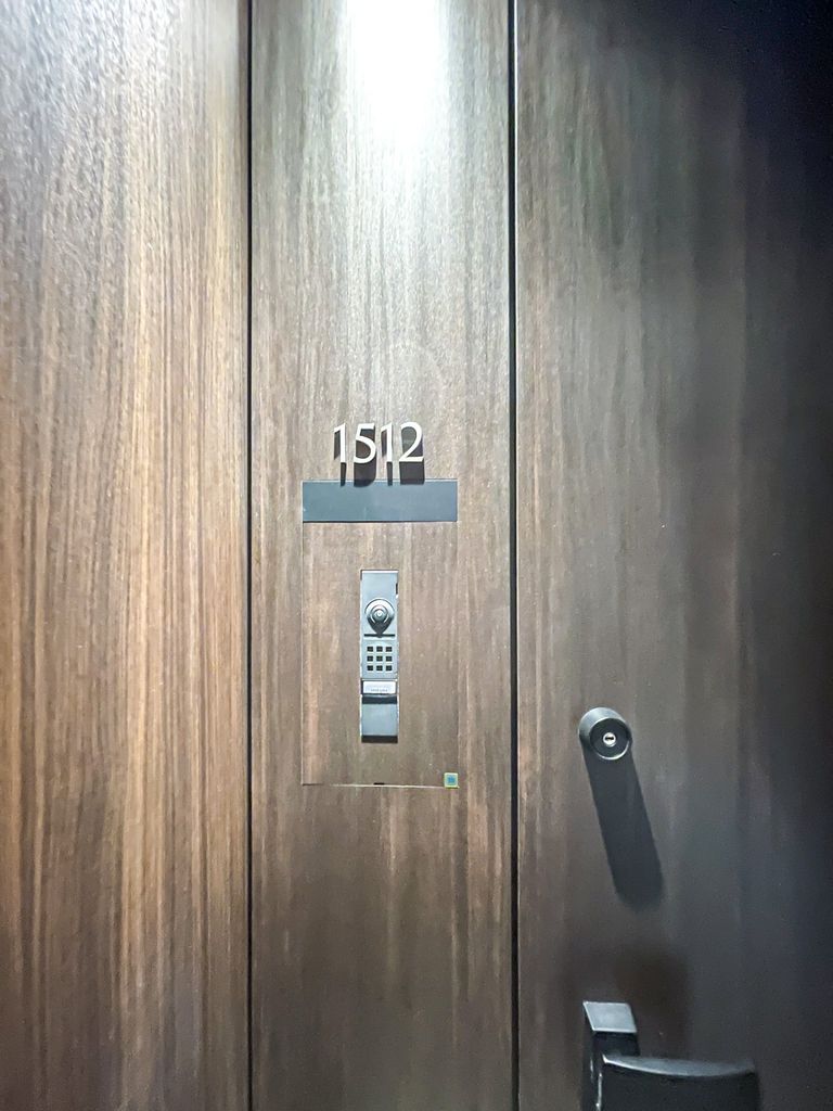 玄関　同タイプ別部屋の写真です。