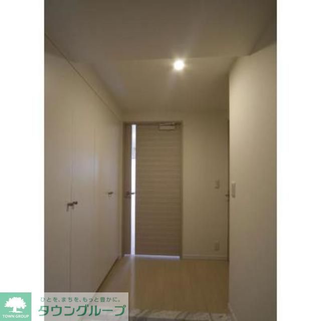 玄関　※写真は同タイプ住戸です。