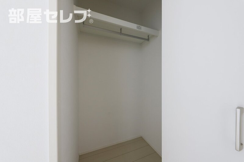 収納　同タイプ内装写真