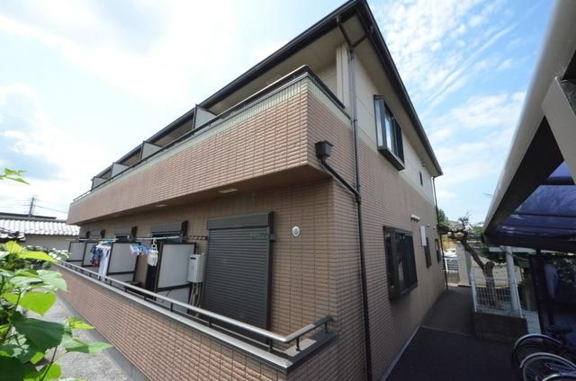 雅泉ハイツの外観写真
