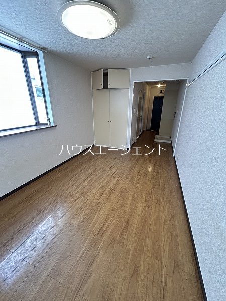 その他部屋・スペース　南向きのお部屋です。