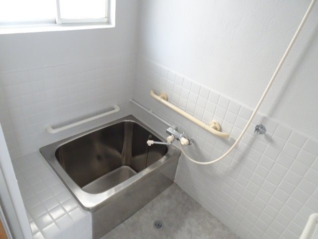 大垣市三津屋町戸建の風呂写真