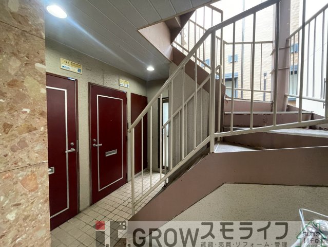 阪神本線 大石駅 徒歩8分 4階建 築39年の玄関写真