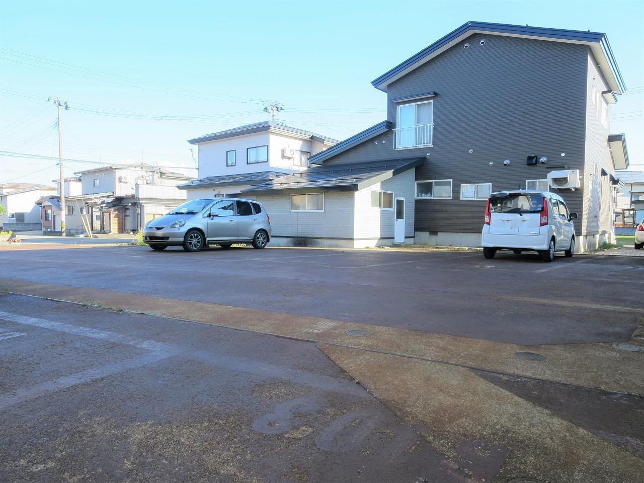 駐車場　駐車場