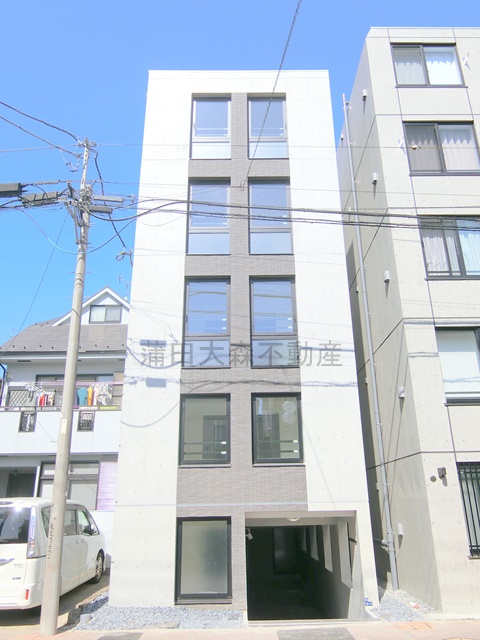 建物外観　2026年9月築　RC鉄筋コンクリート造地上5階建て総戸数1