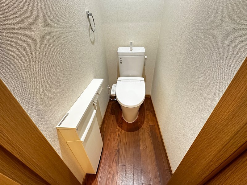 山陽電鉄本線 藤江駅 徒歩11分 2階建 築7年のトイレ写真