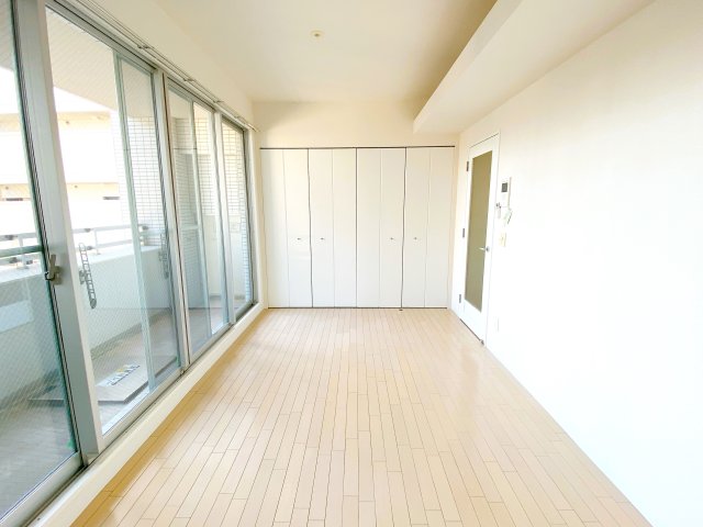 コスモリード谷町六丁目(旧名称:ドゥーエ谷町の居間写真