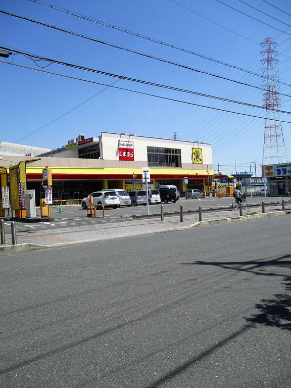 スーパー　イズミヤまるとく市場門真南店（スーパー）まで899m