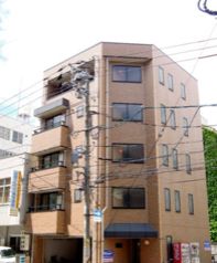 岡山市北区内山下のマンションの建物外観