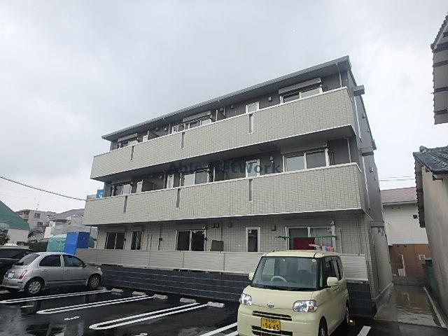 熊本市中央区琴平本町のアパートの建物外観