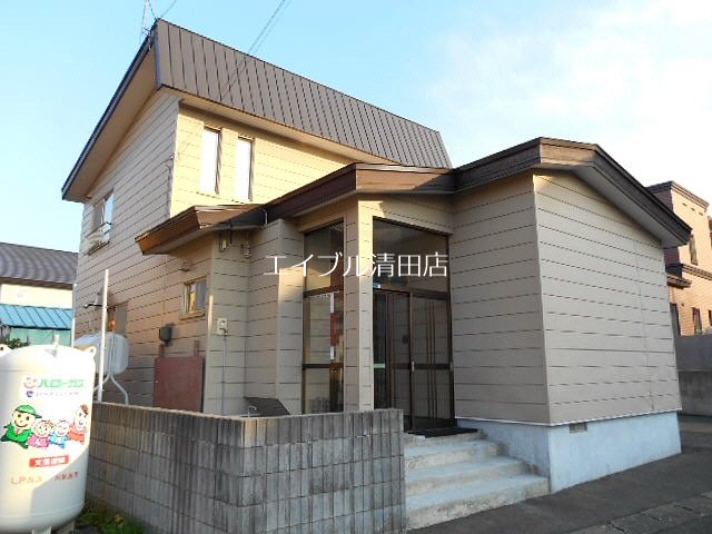 串田邸の建物外観