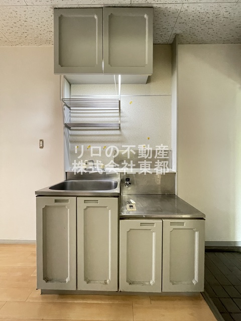 キッチン　上下に収納あり！使い勝手の良いキッチンです！！